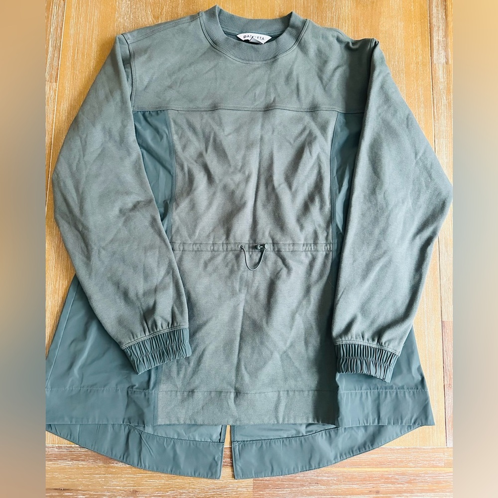 Women’s Athleta tie waist sweatshirt.